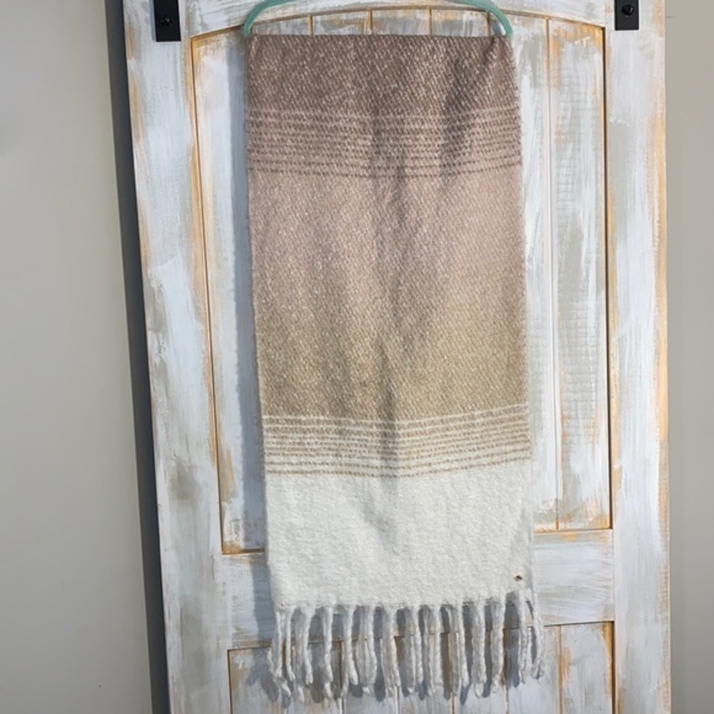 LC Lauren Conrad Fuzzy Ombré Knitted scarf